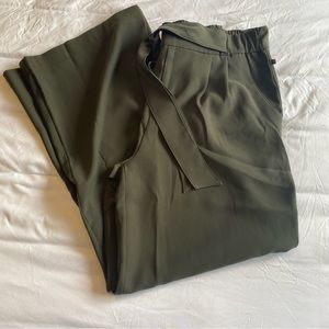 New Lululemon wide leg pant size 10 dark green